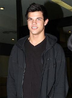 Taylor Lautner dispuesto a cambiar de profesión