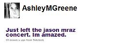 Ashley actualiza su twitter