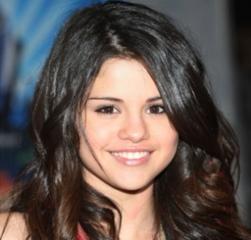 Selena Gomez no confirma, pero no niega relación con Taylor Lautner