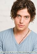 Jackson Rathbone para Lisa Rose 2