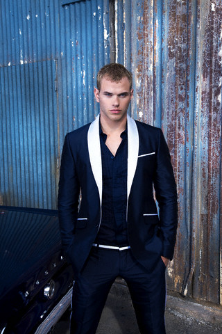 Kellan Lutz para Max Magazine 6