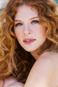 Shot de Rachelle Lefevre para Modern Dog