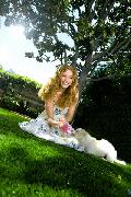 Rachelle Lefevre para Modern Dog 14