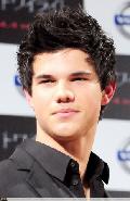 Taylor Lautner 54