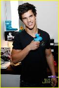 Taylor Lautner 75