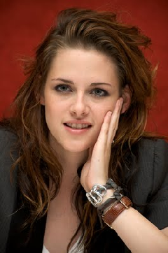 Kristen Stewart sue�a con actuar con Julia Roberts y Russell Crowe